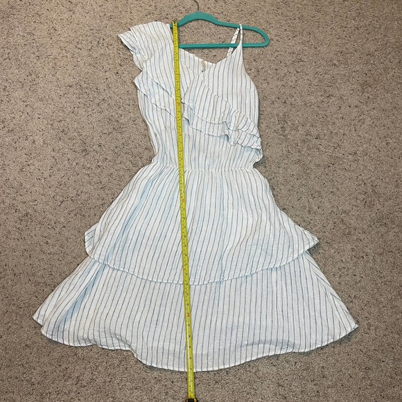 Touche Balneaire Dress Womens Medium 100% Linen Ruffle Tired Blue Cream - Picture 10 of 10